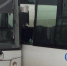 В Уфе зеркало автобуса пробило окно маршрутки, осколки посыпались в салон - Tdnu.Ru