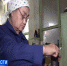 Жительница Кумертау в 70 лет продолжает работать за токарным станком - БСТ