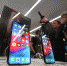 Последний iPhone Xr на старте продаж в октябре стоил от 64 990 рублей, а сейчас — от 66 092 Фото: Виктор ГУСЕЙНОВ - Комсомольская правда Уфа