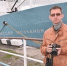 Один из терпящих бедствие сотрудников "Русской Арктики" Иван Мизин на фоне судна "Профессор Молчанов" Фото: Личная страничка героя публикации в соцсети - Комсомольская правда Уфа