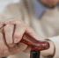 casual-senior-man-at-home - News102.Ru