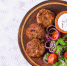 appetizing-meat-cutlet-and-tomato-salad-with-arugula - News102.Ru