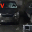 В Уфе из окна выкинули микроволновку на припаркованные во дворе авто - ProUral.Info
