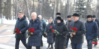 В Уфе возложили цветы к памятнику первого Президента Башкортостана Муртазы Рахимова - Ветеран Башкортостана