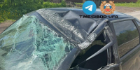 В Уфе водитель врезался в электроопору и опрокинул машину - Башинформ