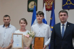 Спасшего выпавшую из окна девочку школьника наградили в Башкирии