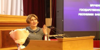 Лариса Абдуллина удостоена почётного звания народного поэта Республики Башкортостан - Национальная библиотека им. Ахмет-Заки Валиди