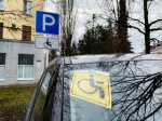В Госдуме предложили лишать прав за незаконное использование знака «Инвалид»
