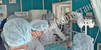 Маме и брату 3-летней девочки, которую выкинул из окна папа, обещают оказать психологическую помощь - Комсомольская правда