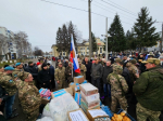 Жители Башкирии встретили на перроне поезд с ранеными бойцами