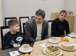 Игорь Комаров исполнил новогодние желания детей из Башкирии