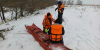 В Башкирии спасли застрявшего на тонком льду рыбака - Комсомольская правда