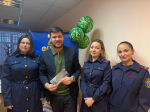 Женский коллектив следственного управления республики поздравил с грядущим праздником коллег-мужчин