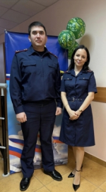 Женский коллектив следственного управления республики поздравил с грядущим праздником коллег-мужчин