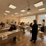 За партами мамы и папы