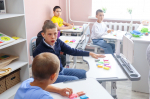 ПРОСТРАНСТВА, КОТОРЫЕ СОЗДАЮТ ПОДРОСТКИ