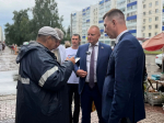 Иван Сухарев посетил городской рынок Стерлитамака